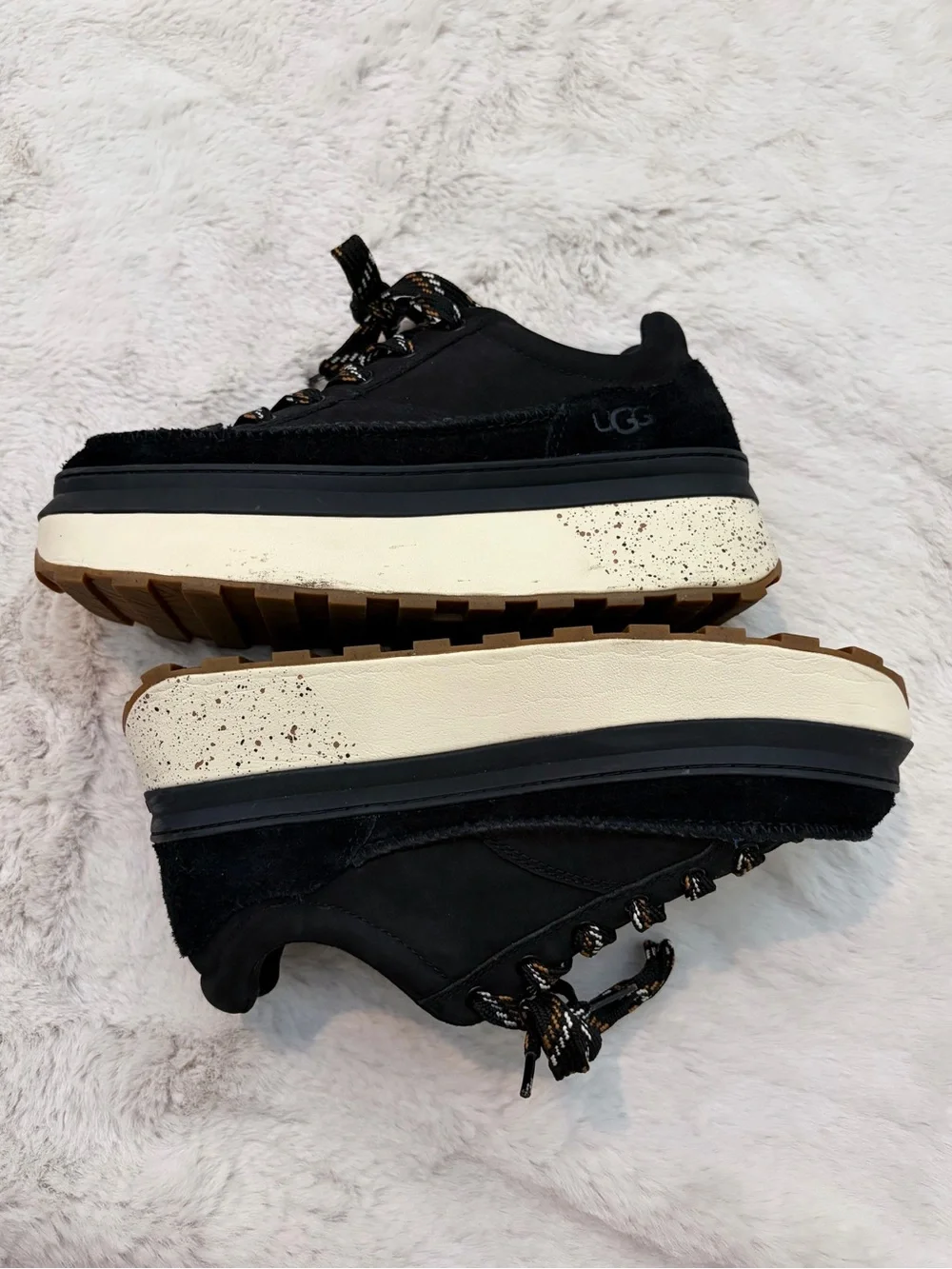 UGG Marin Lace Platform Sneakers Black Nubuck Chunky Lug Sole Size 9